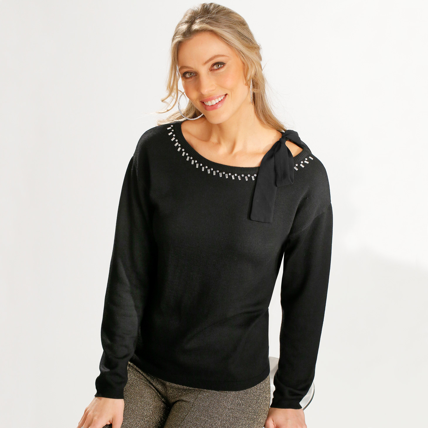 Pull maille uni avec strass