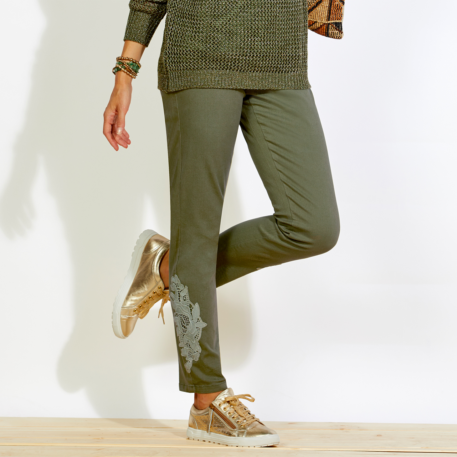 Pantalon twill avec guipure