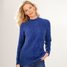 Pull maille poilu col montant