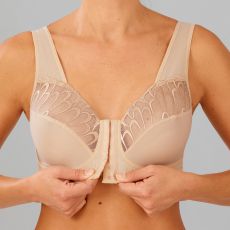 Soutien-gorge ouvert devant.