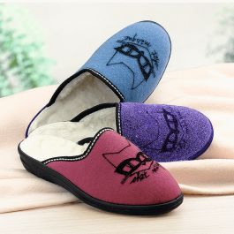 Mules fourrées motif chat