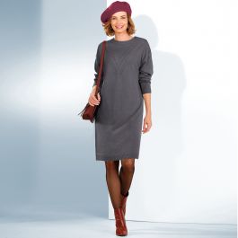 Robe-pull boutonnée à l'épaule