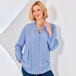 Blouse à volants et macramé